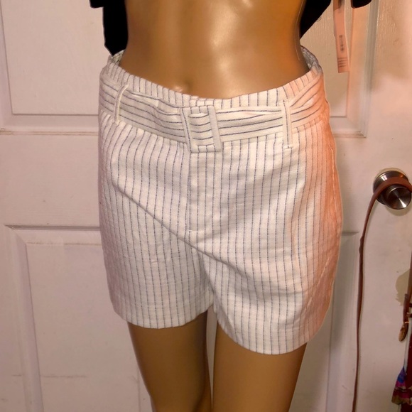 Banana Republic Pants - BANANA REPUBLIC SHORT